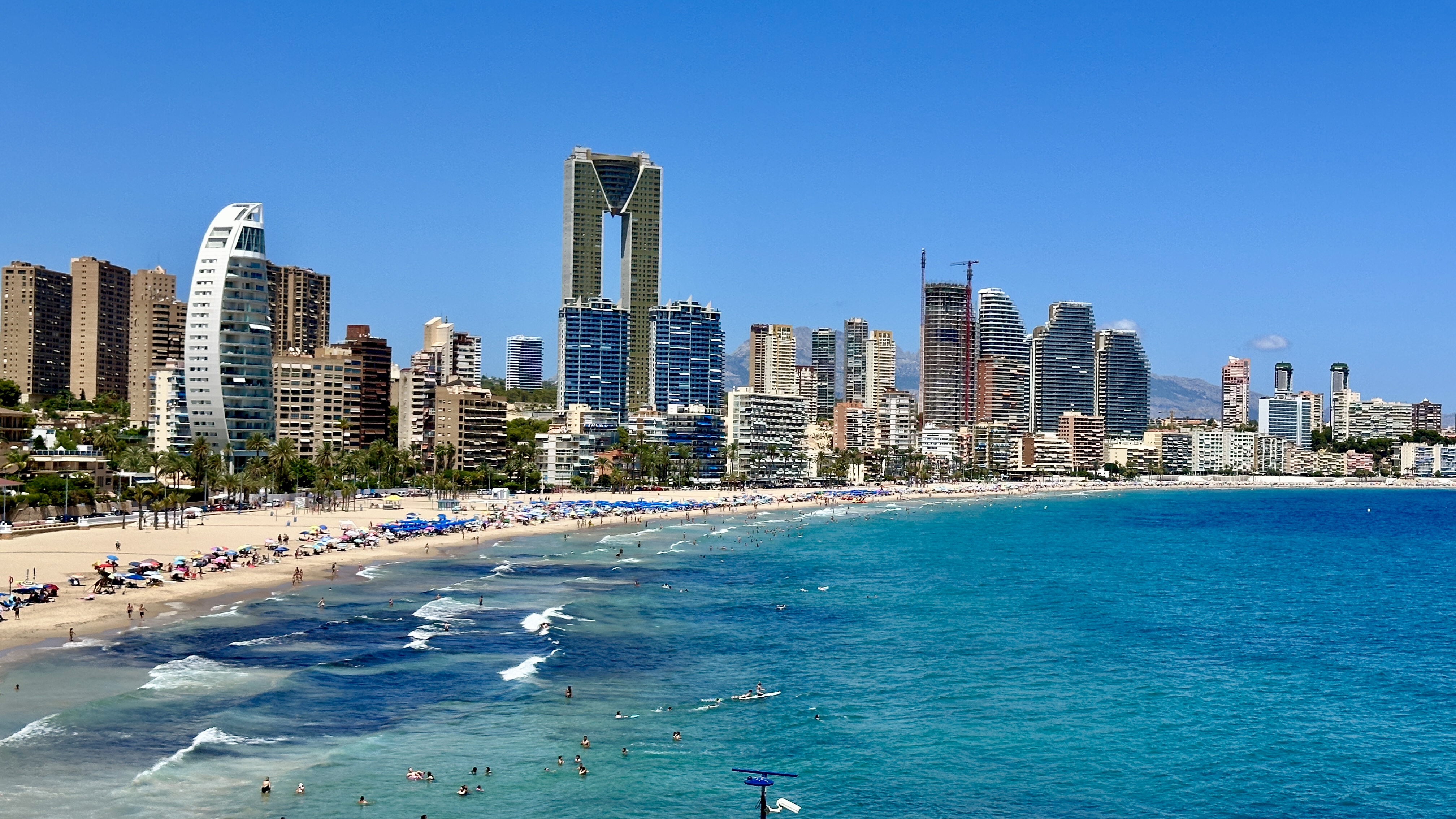 Бенидорм: Полный гид по лучшим местам и пляжам