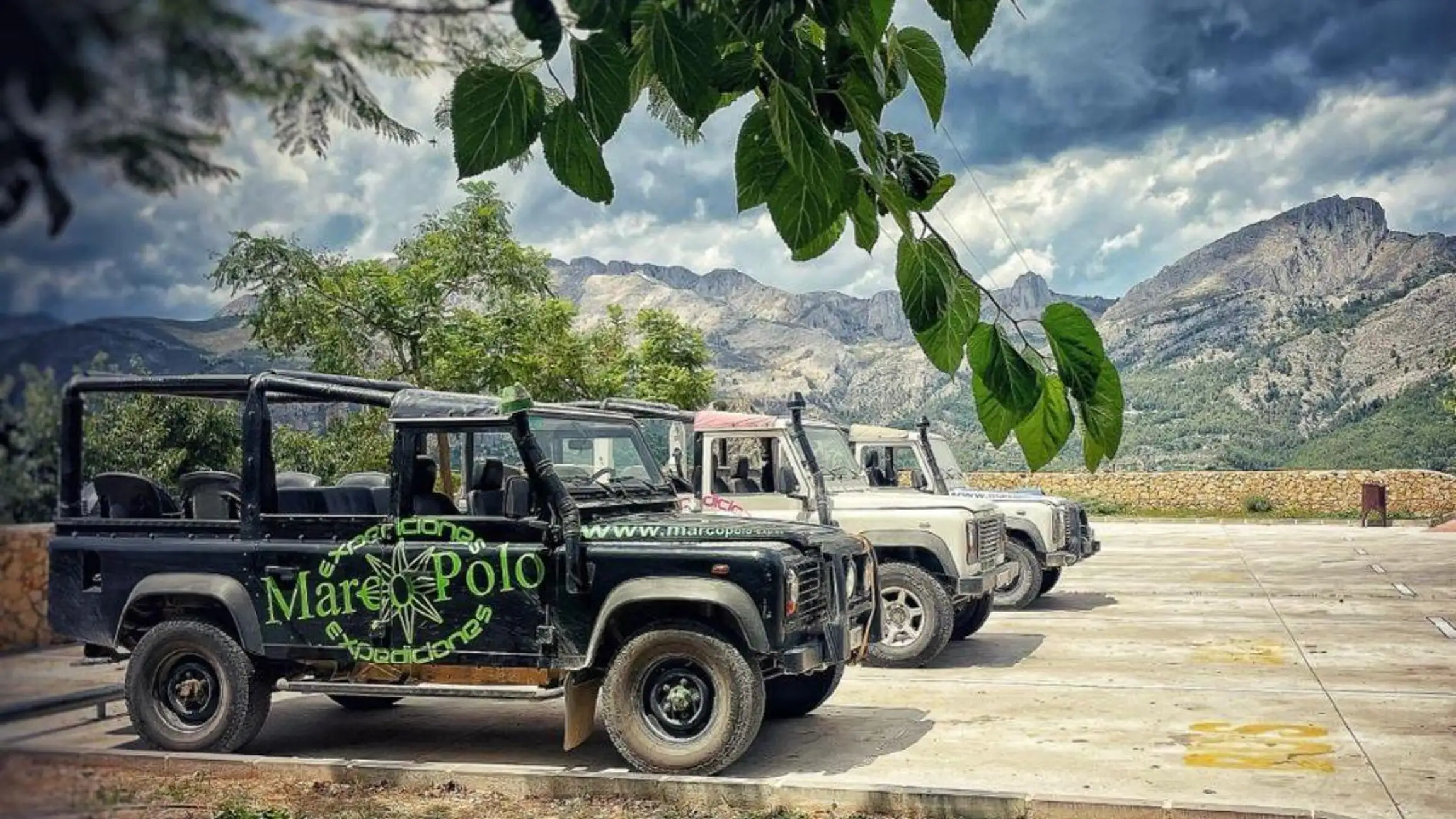 Benidorm: Guided Jeep Trip to Guadalest and Algar Falls