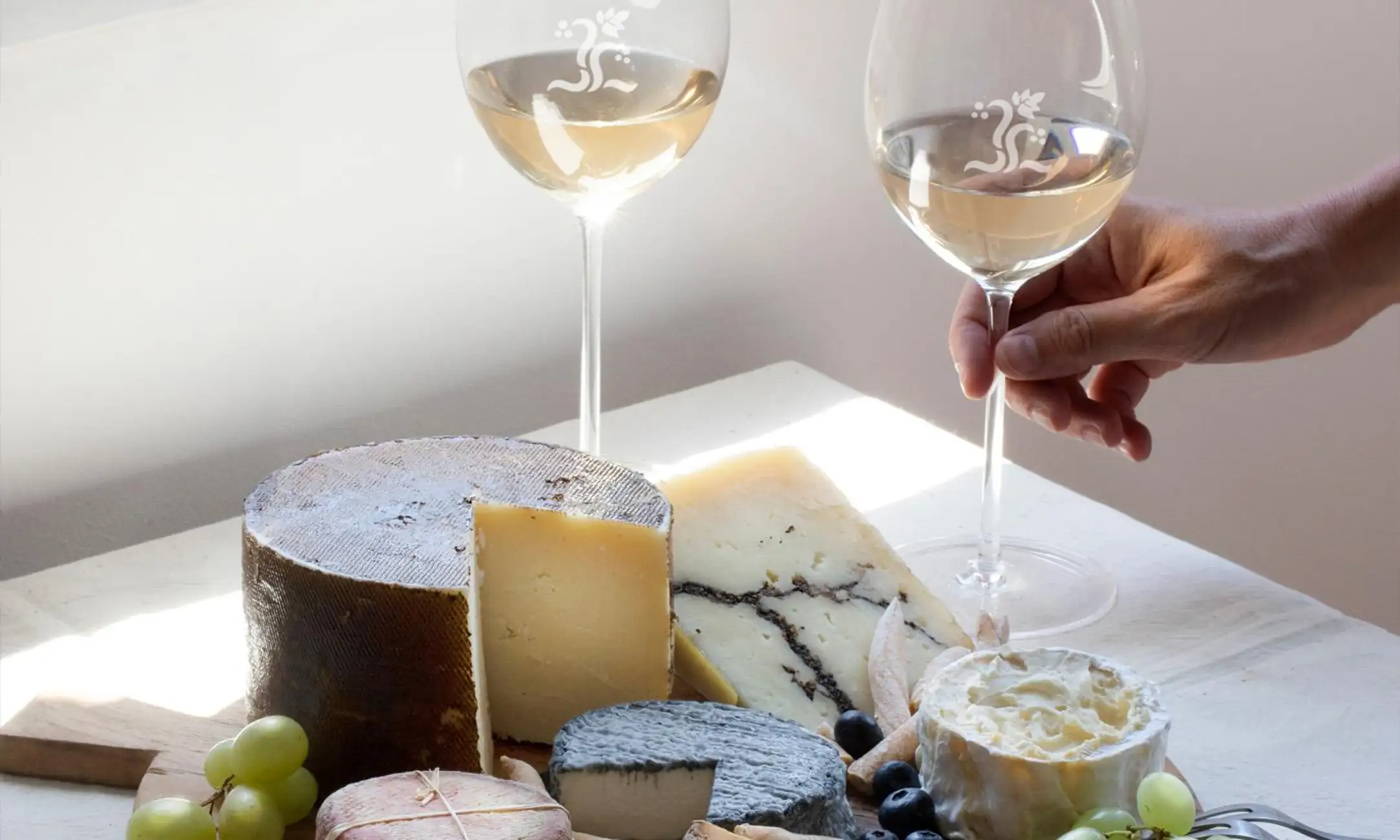 Torrevieja: Wine and Cheese Tasting at Torre del Moro