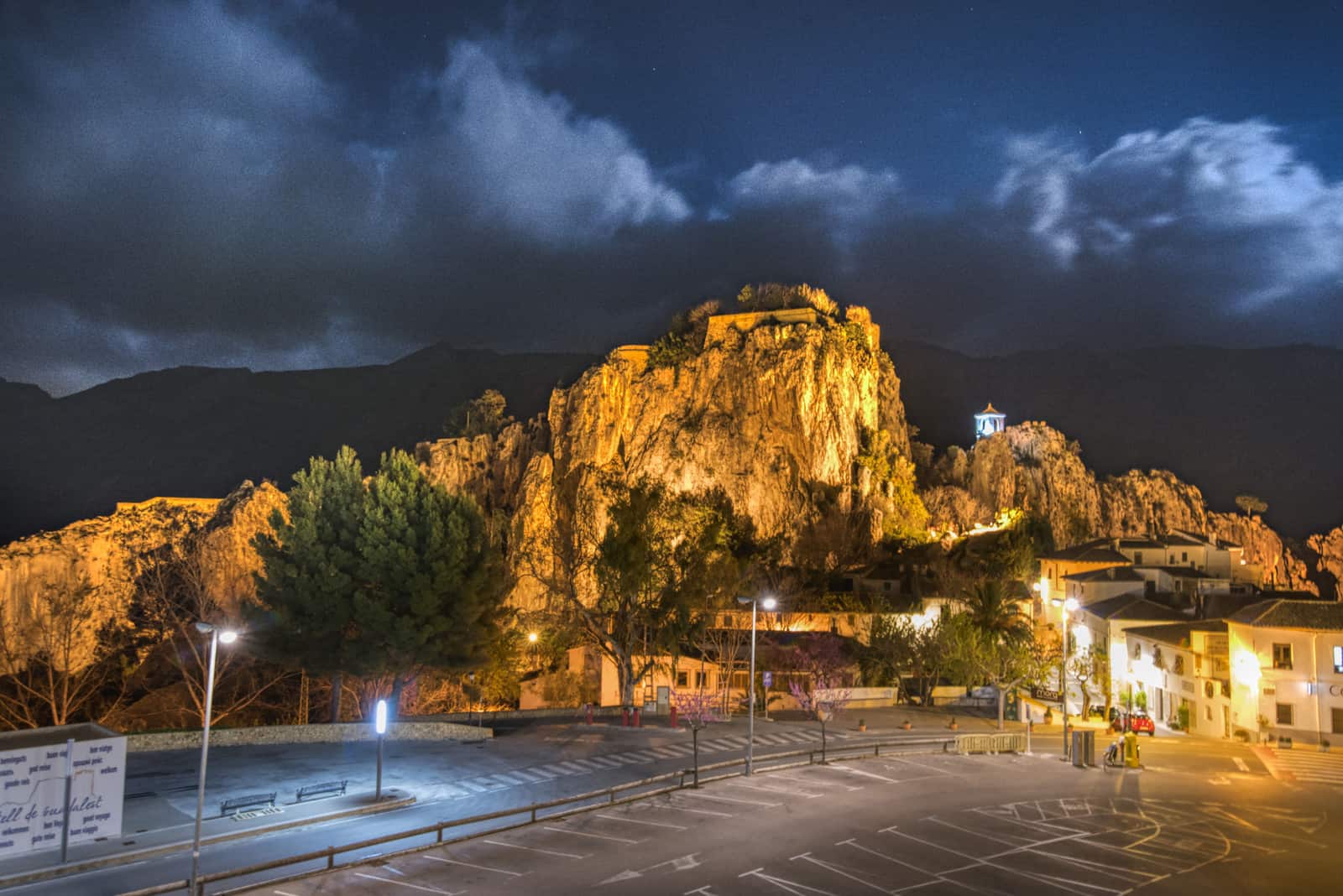 Guadalest Noche